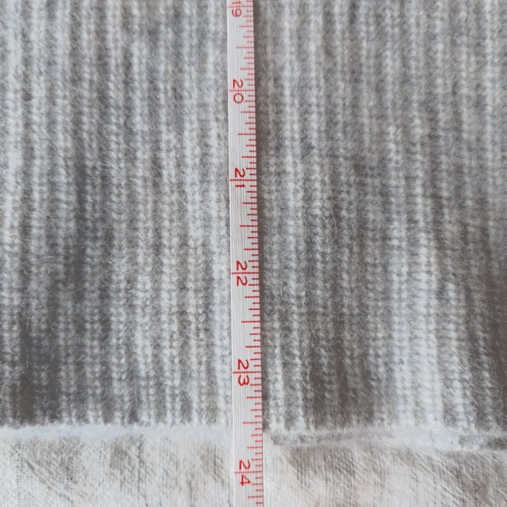 *HALOGEN* V-Neck 100% Cashmere Sweater w/ Side Slit Tie Heather Gray, Medium EUC - Picture 10 of 11